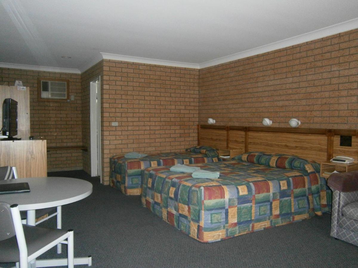 Aaron Inn Motel Narrabri Exteriör bild